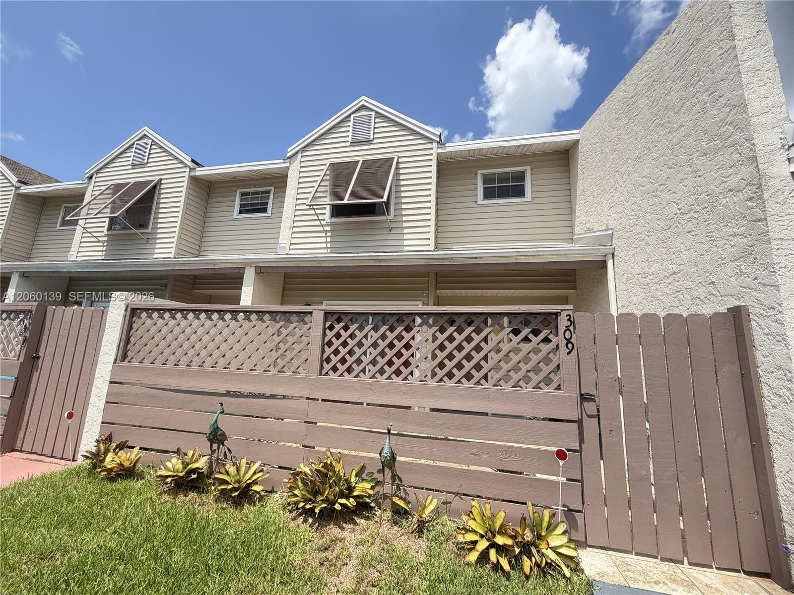 309 W Hemingway Circle, Margate, FL 33063 photo 13