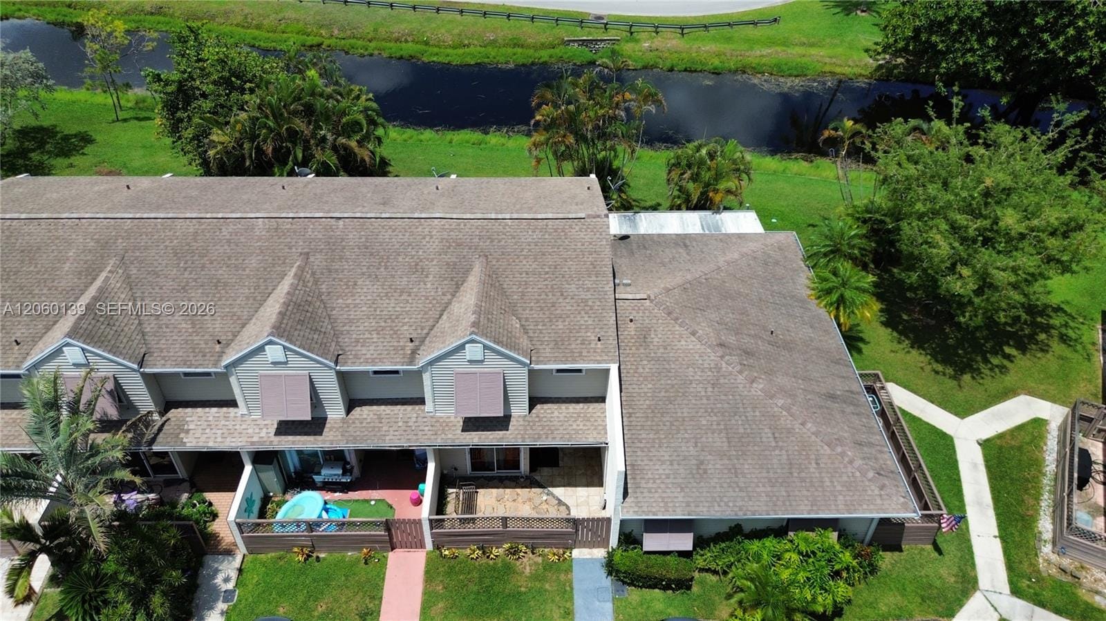 309 W Hemingway Circle — photo 4