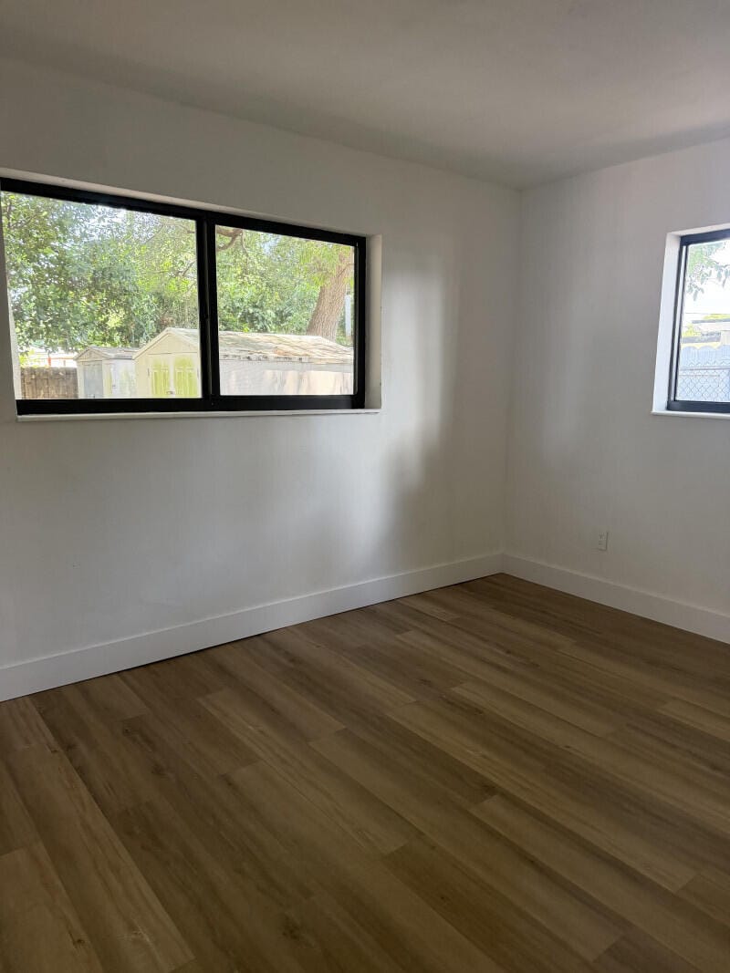 3611 SW 33rd Avenue — photo 11