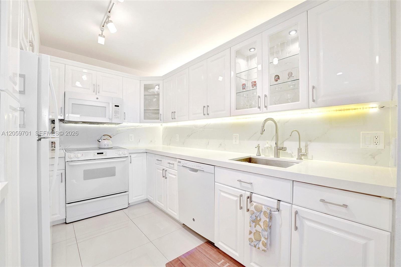 2201 S Ocean Drive 604 — photo 3