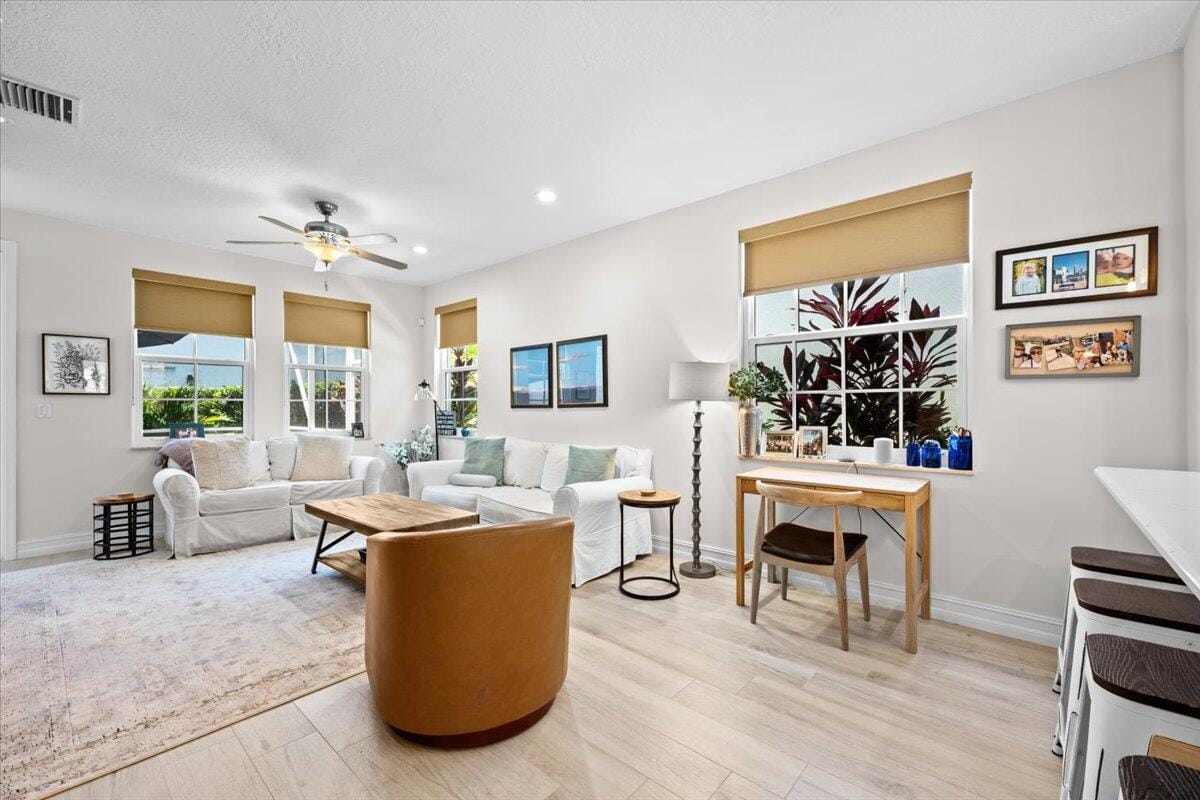 315 September Street, Palm Beach Gardens, FL 33410 photo 6