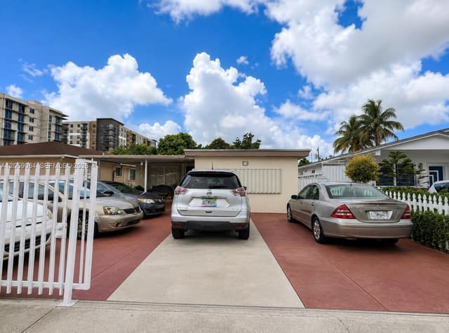 874 E 27th Street, Hialeah 13th Addn Amd Pl, Hialeah, FL