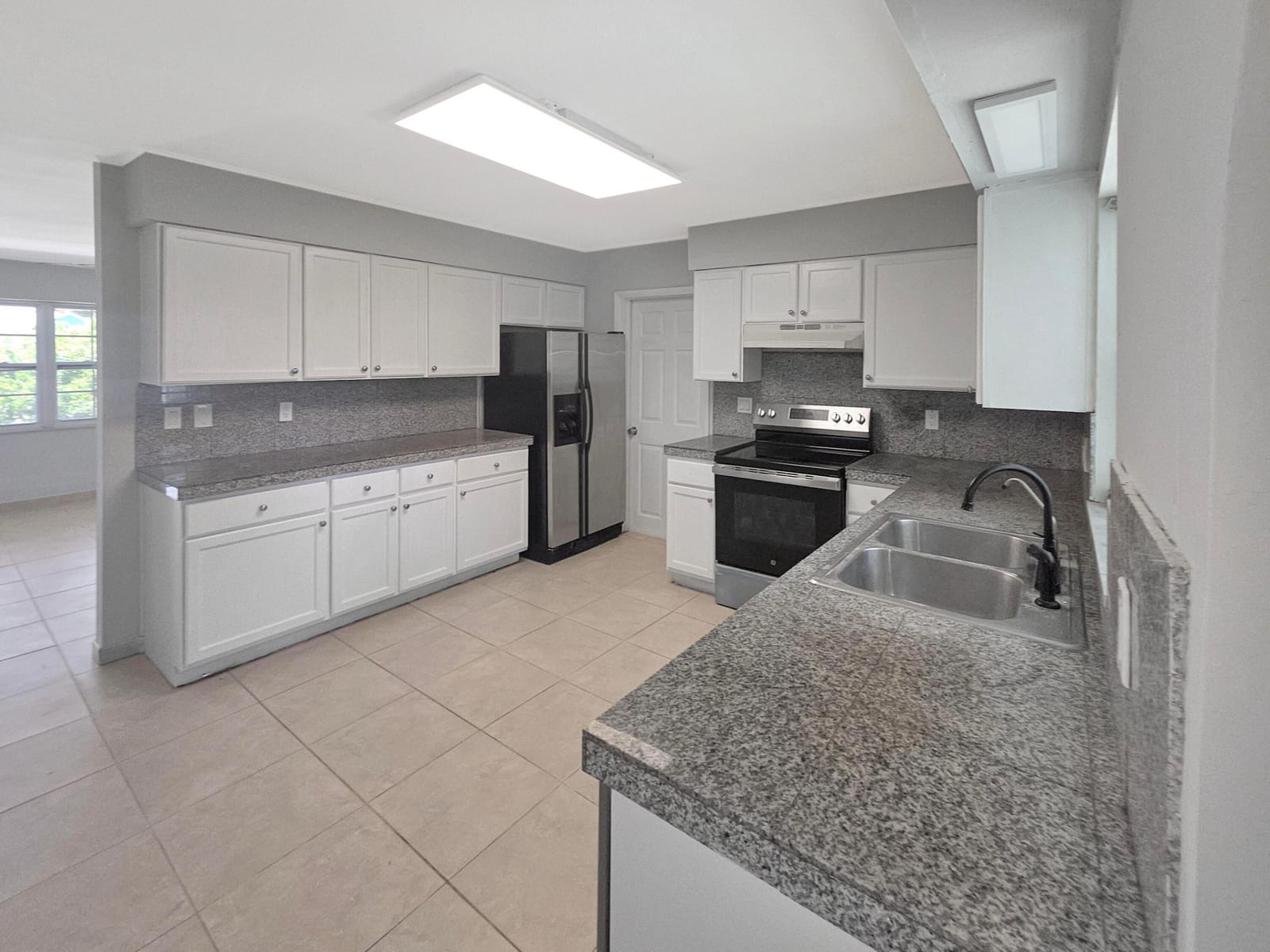5114 MYRTLE Drive — photo 9
