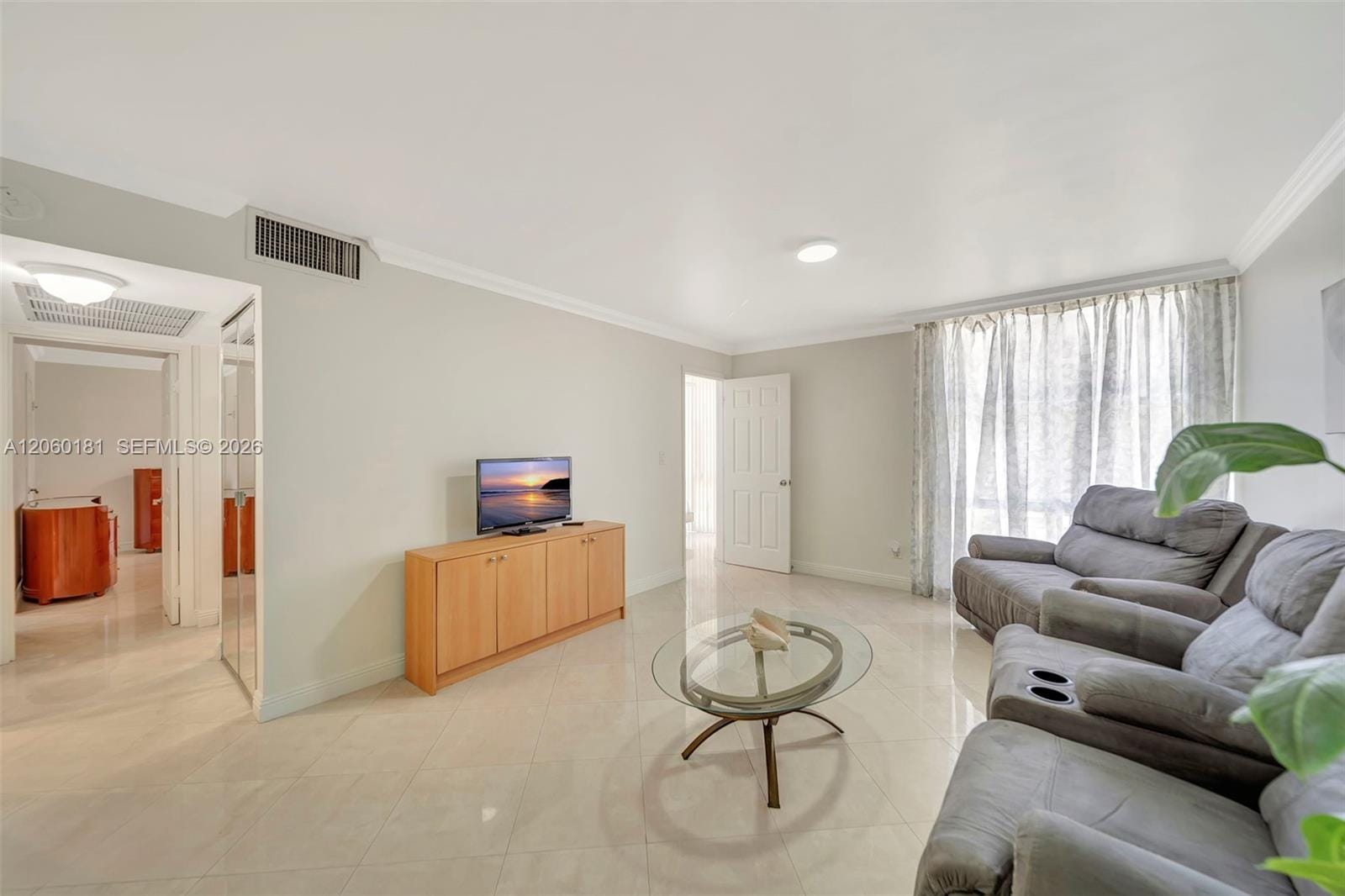 200 172nd Street 220, Sunny Isles Beach, FL 33160 photo 3