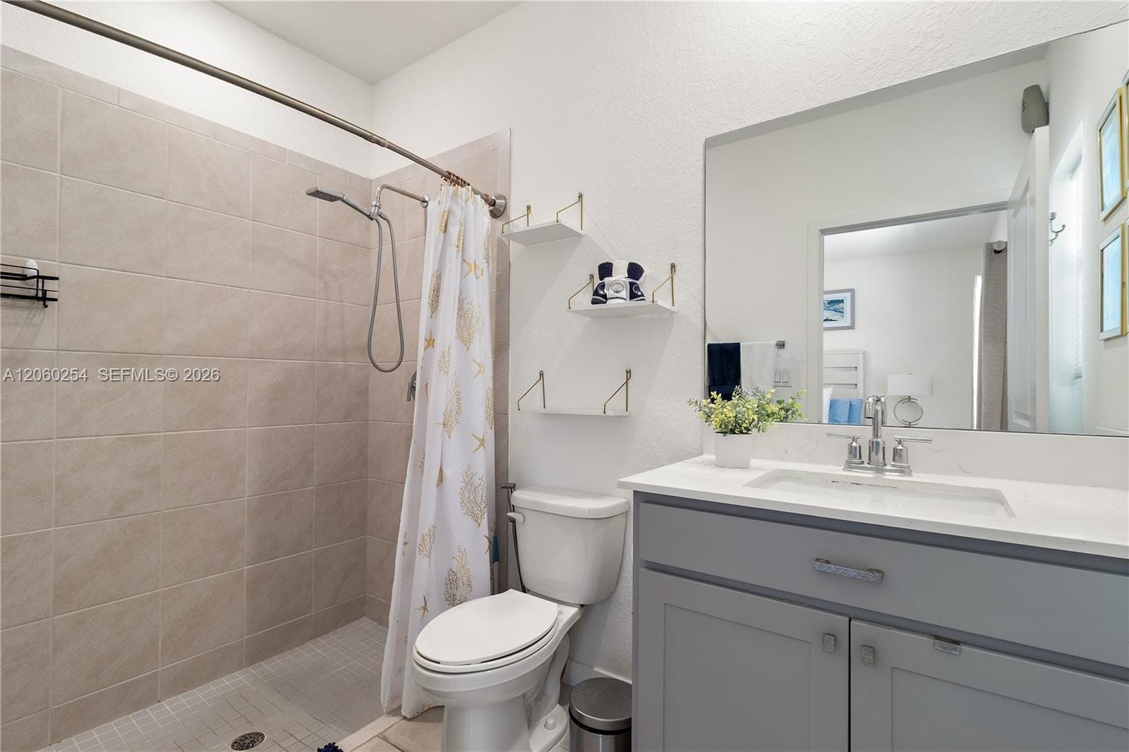 484 NE 4th Avenue — photo 10