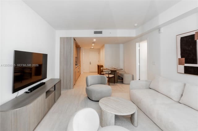 77 SE 5th Street 1910, Miami, FL 33131