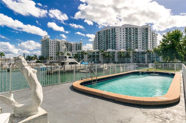 7917 West Drive 16, North Bay Village, FL 33141