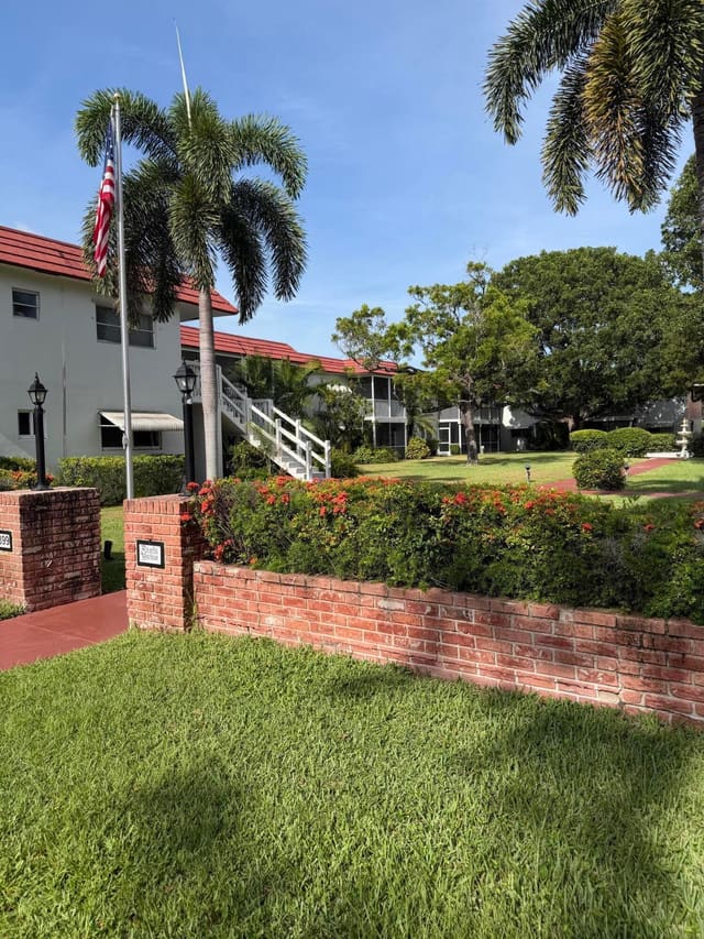 899 SE 2nd Avenue 206, Regis House, Deerfield Beach, FL