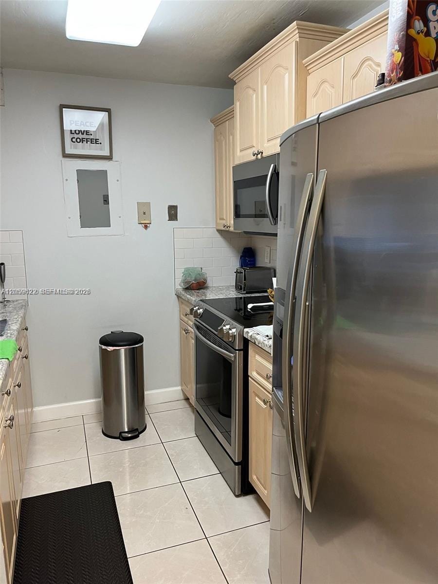 10135 NW 9th St Circle 5-208 — photo 2