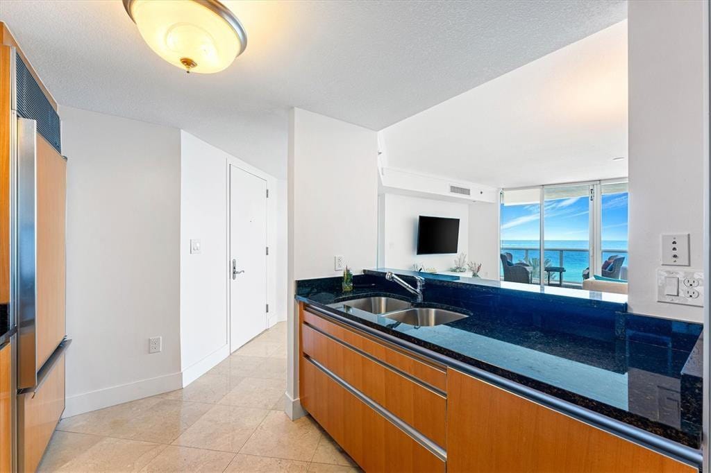 17201 COLLINS Avenue 805, Sunny Isles Beach, FL 33160 photo 9