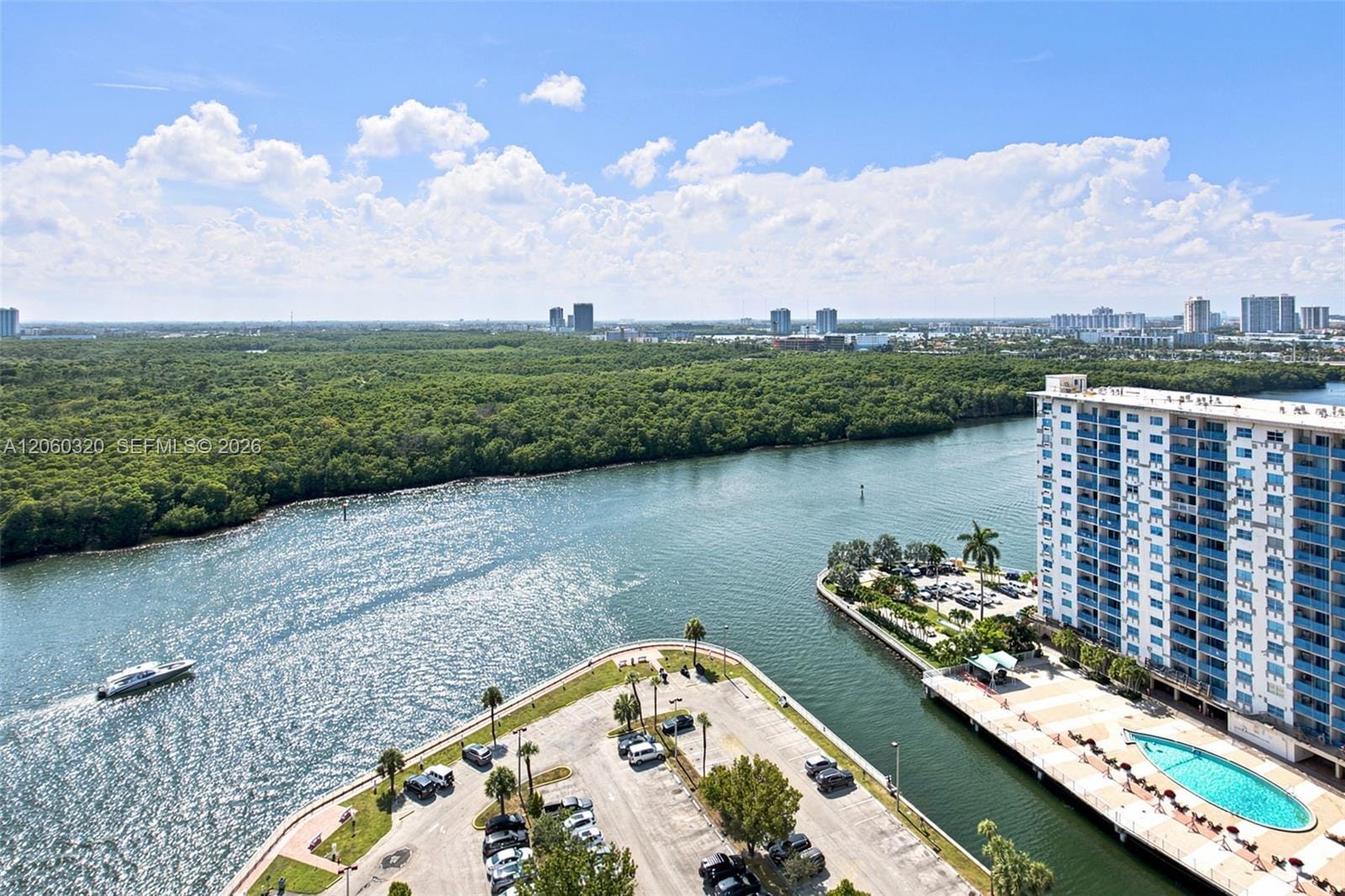500 Bayview Drive 2121 — photo 2