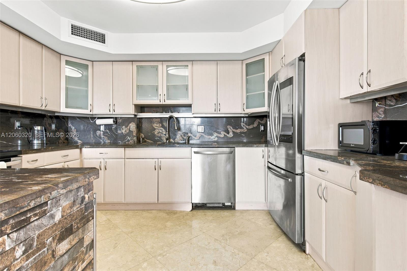 500 Bayview Drive 2121 — photo 10