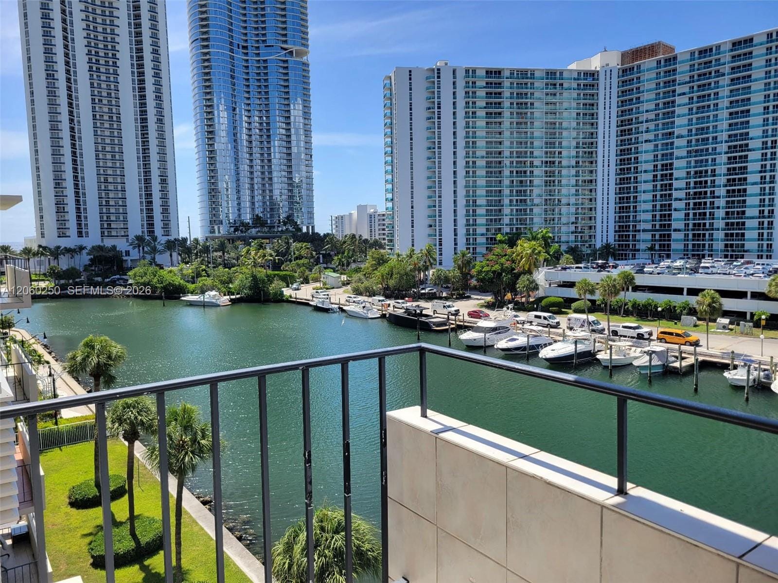220 Kings Point Drive 606 — photo 4