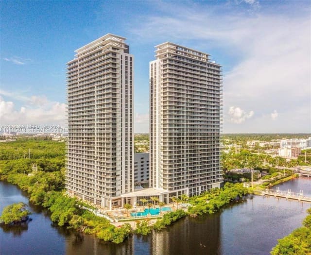 16385 Biscayne Boulevard 1818, North Miami Beach, FL 33160