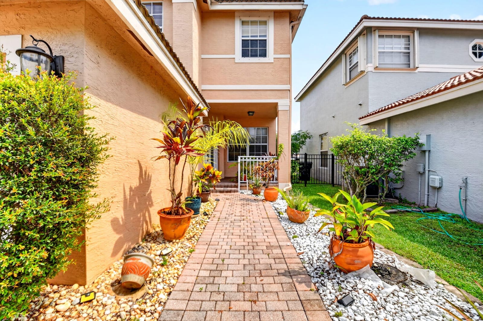 5018 Starblaze Drive — photo 4