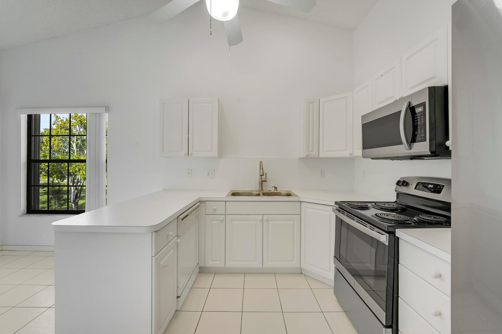 3254 Jog Park Drive — photo 6