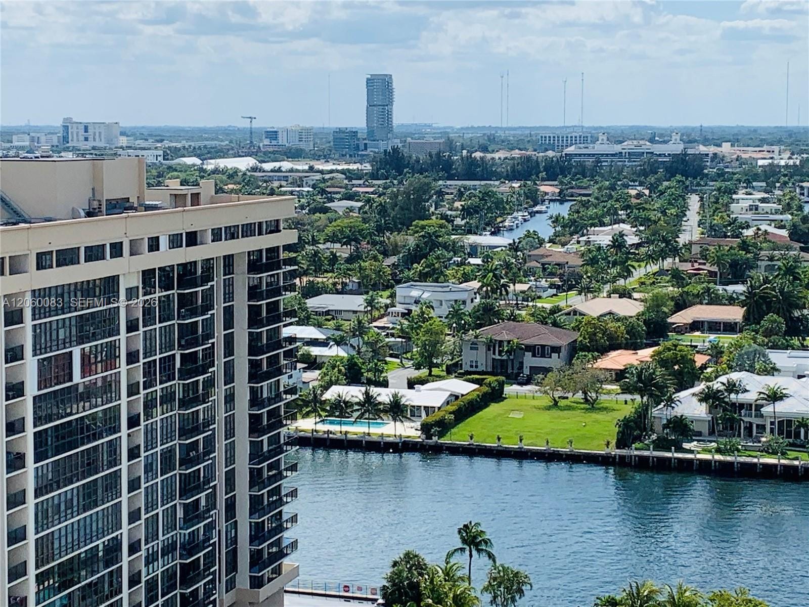 1985 S Ocean Drive 18N — photo 3