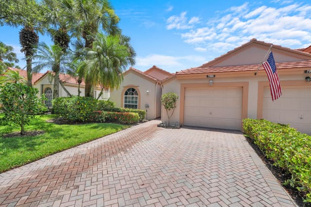 7906 LAKE SANDS Drive, sold in Emerald Pointe 2, Delray Beach, FL