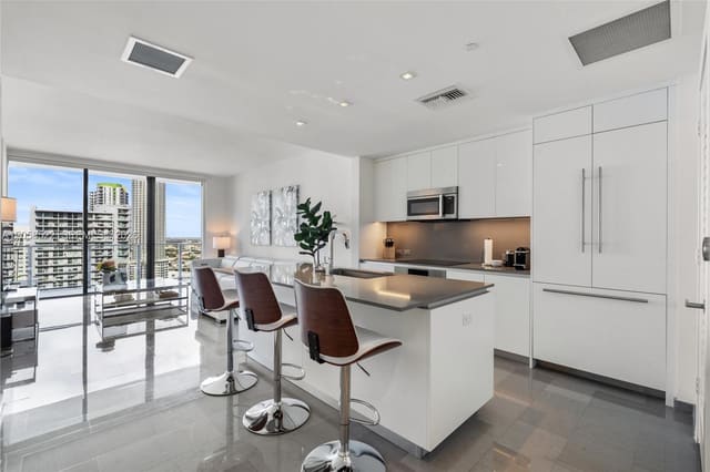 68 SE 6th Street 2306, Miami, FL 33131