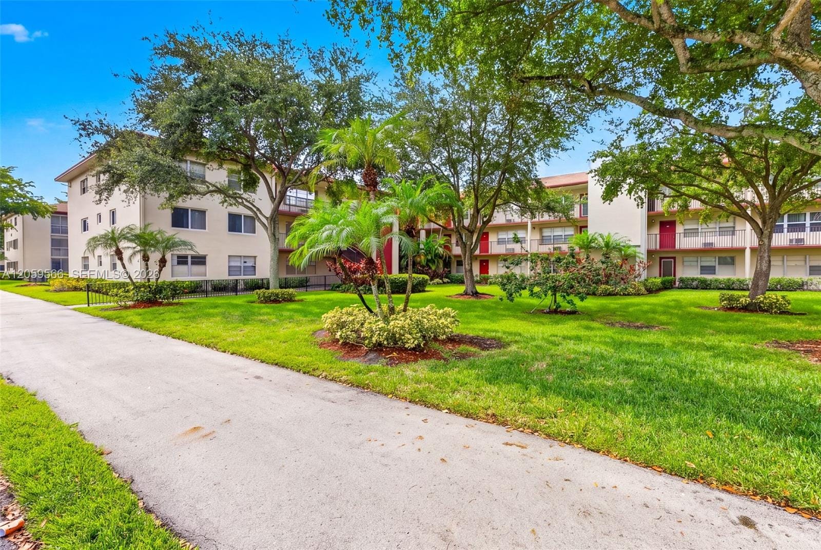 13350 SW 1st Street 103P, Pembroke Pines, FL 33027 photo 17