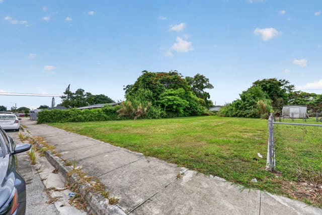 11818 SW 221ST Road, Miami, FL 33170