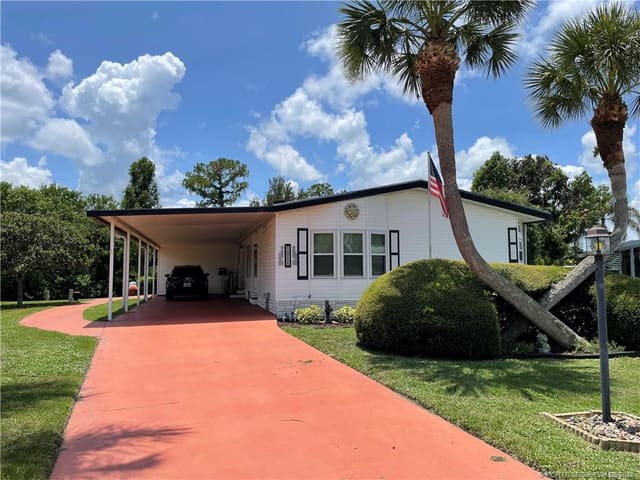 14711 SW Divot Drive, Indianwood Golf Country Club, Indiantown, FL