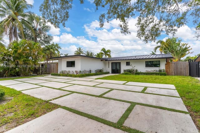 1713 SW 5th Street, Fort Lauderdale, FL 33312