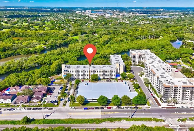 17890 W Dixie Highway 203, North Miami Beach, FL 33160