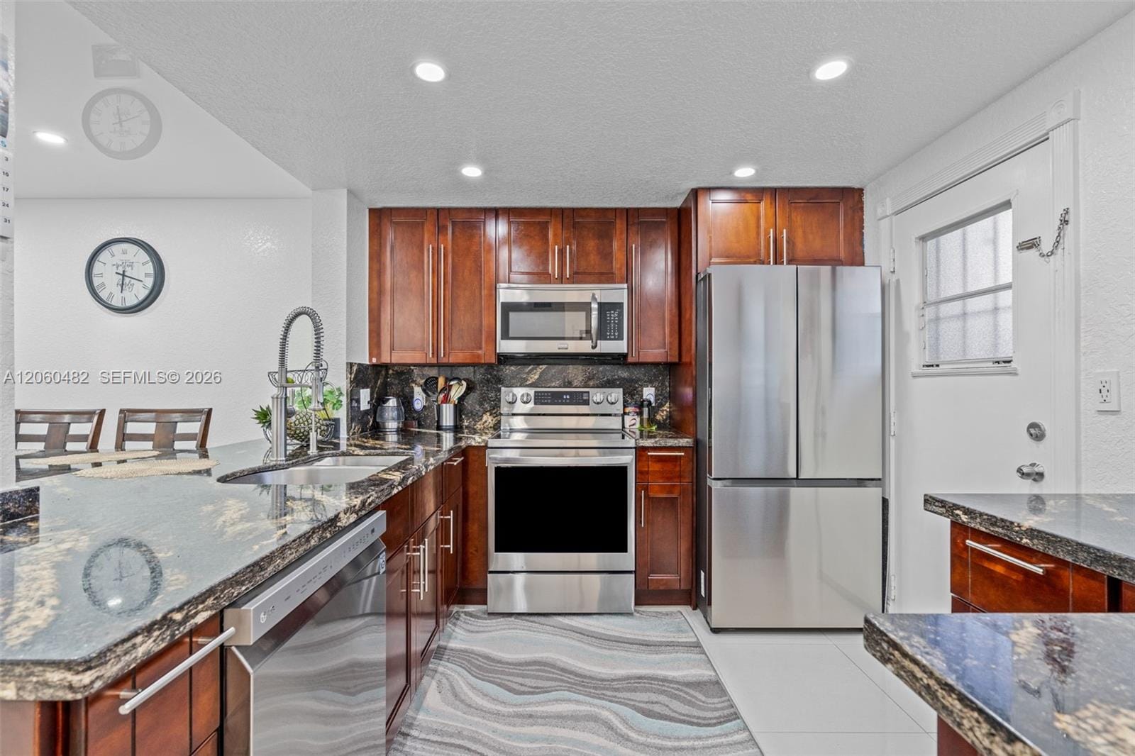 301 NE 14th Avenue 207 — photo 2