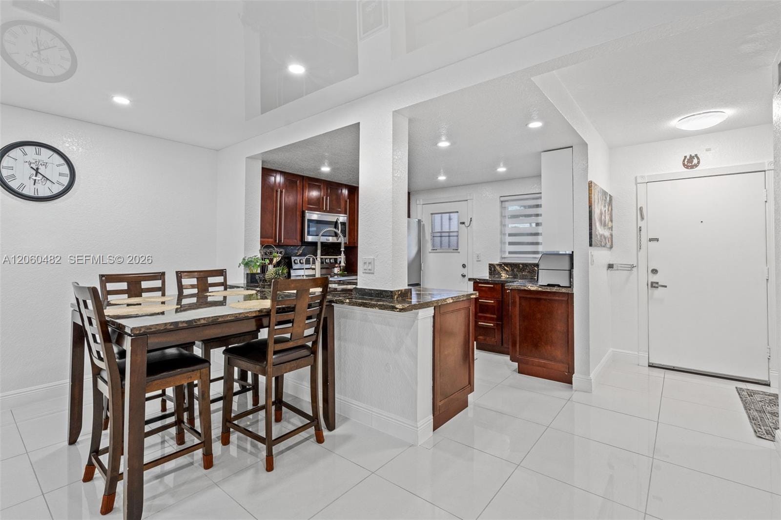 301 NE 14th Avenue 207 — photo 4