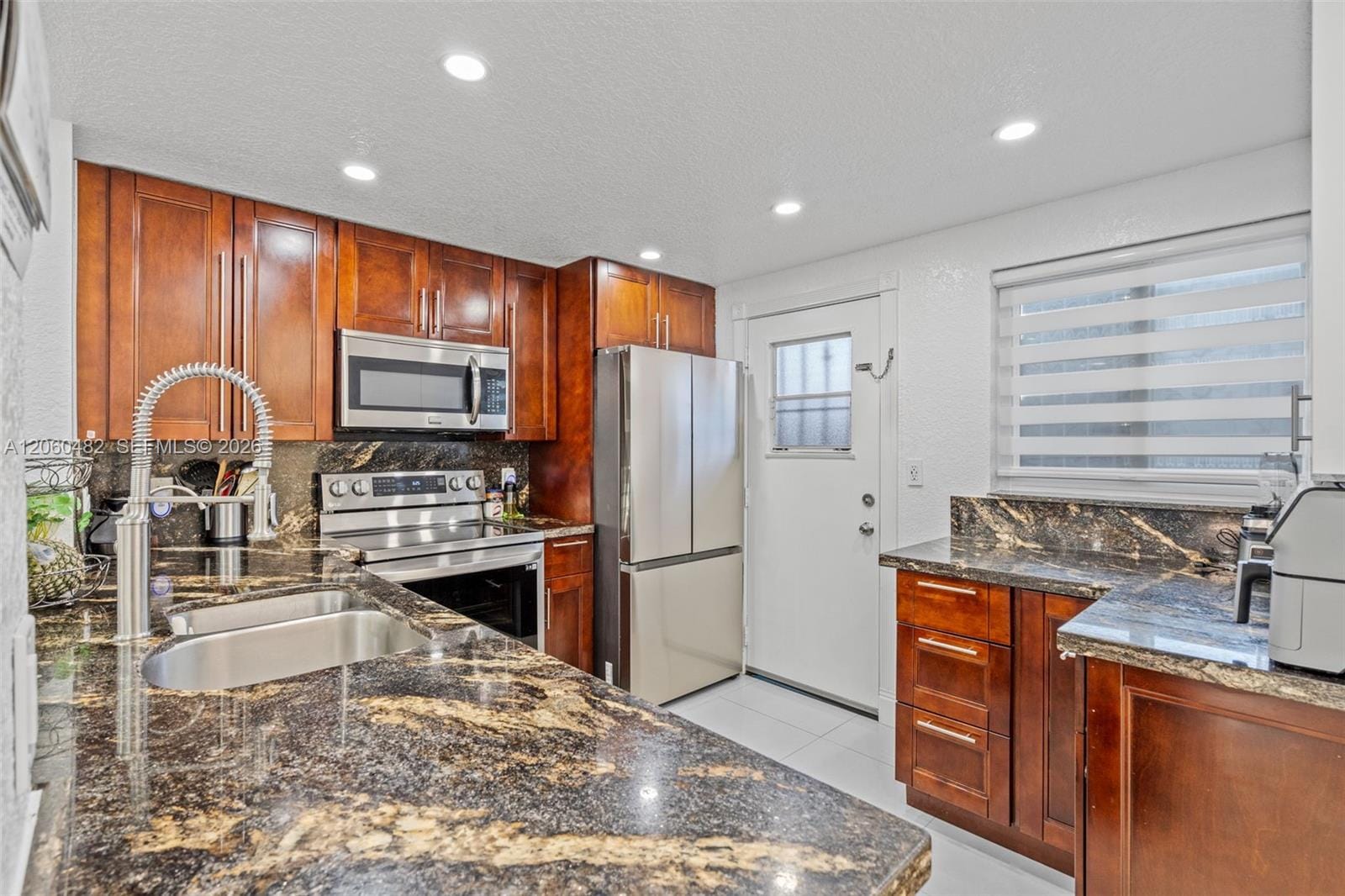 301 NE 14th Avenue 207 — photo 5