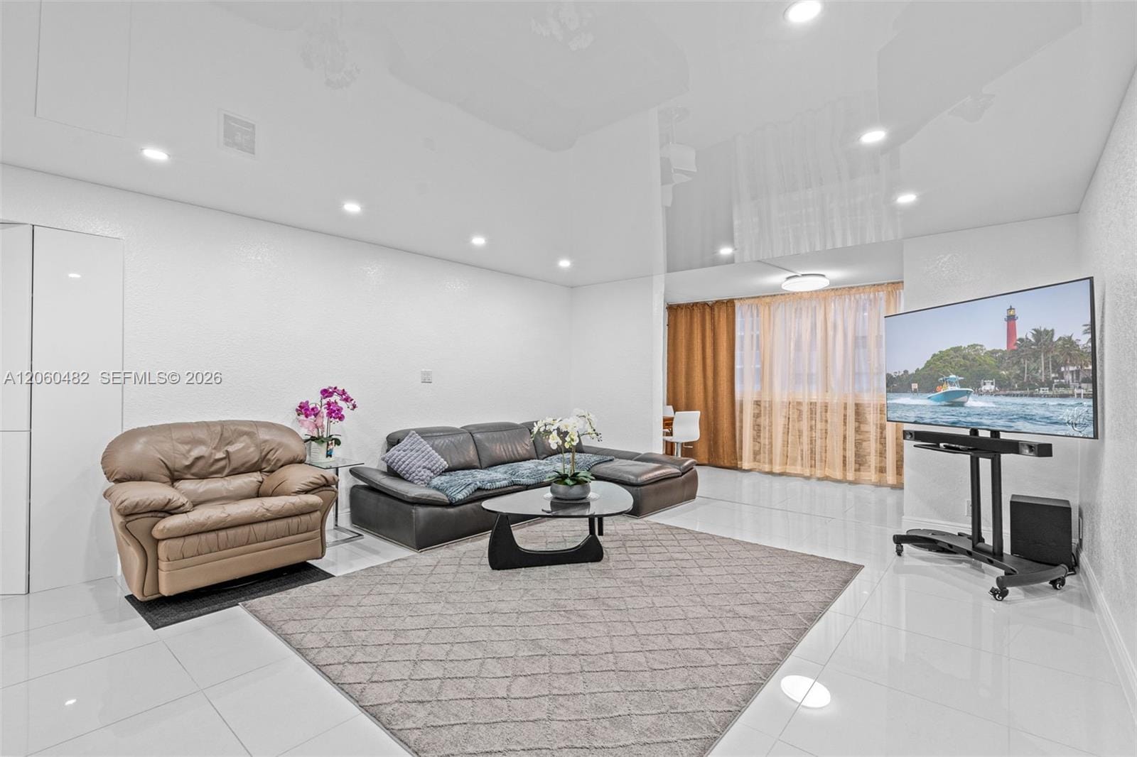 301 NE 14th Avenue 207 — photo 10