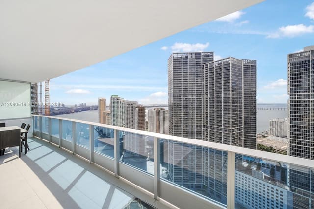 200 Biscayne Boulevard Way 4006, Miami, FL 33131