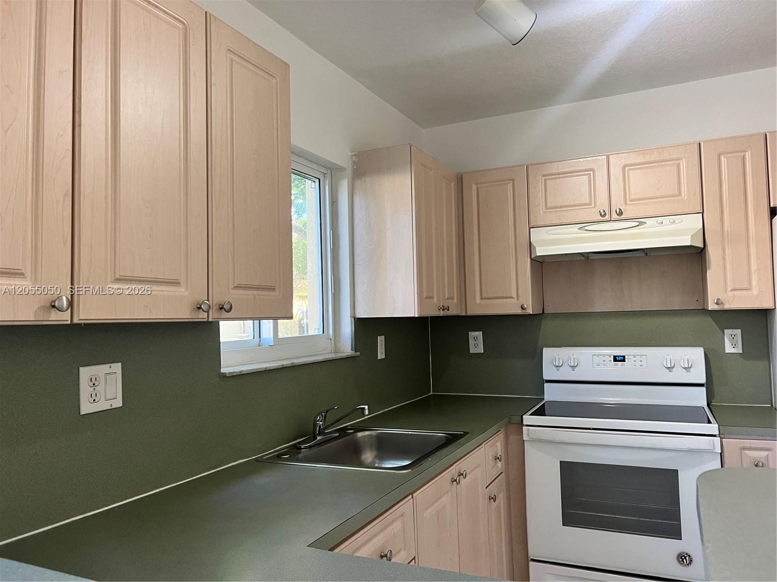 985 NE 33rd Terrace 104, Homestead, FL 33033 photo 13