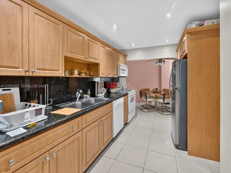 7135 Collins Avenue 331, Miami Beach, FL 33141 photo 25
