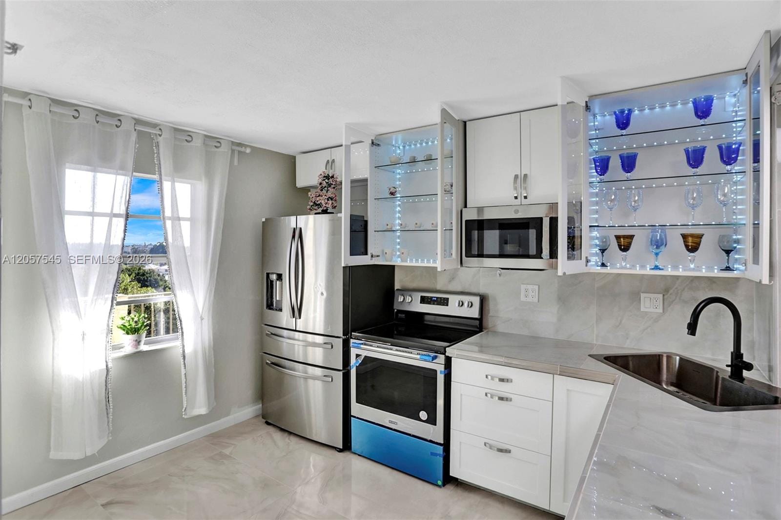 3940 Inverrary Boulevard 703-A — photo 7