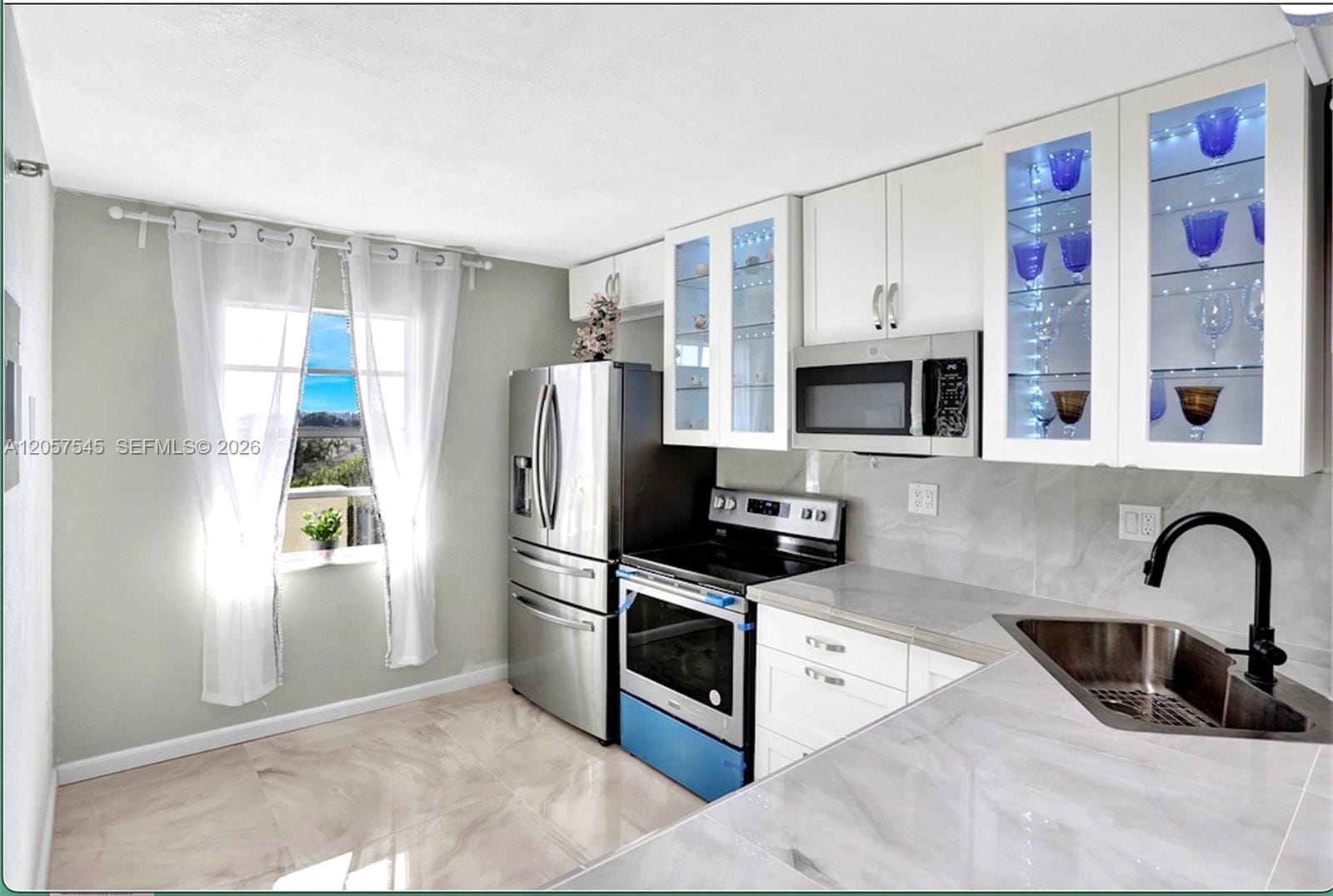3940 Inverrary Boulevard 703-A — photo 8
