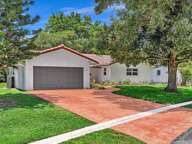 11115 NW 37th Street, sold in Windings, Coral Springs, FL