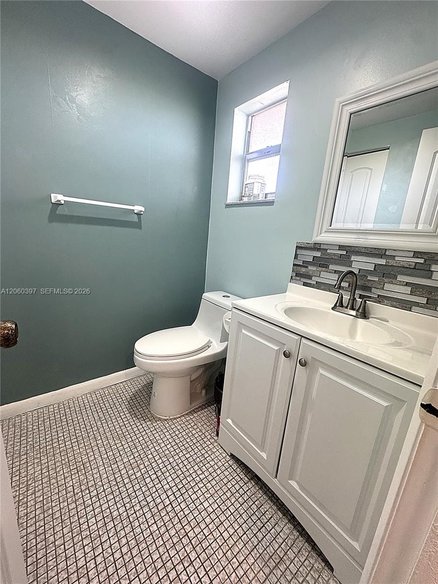 9580 Sunrise Lakes Boulevard 304 — photo 9