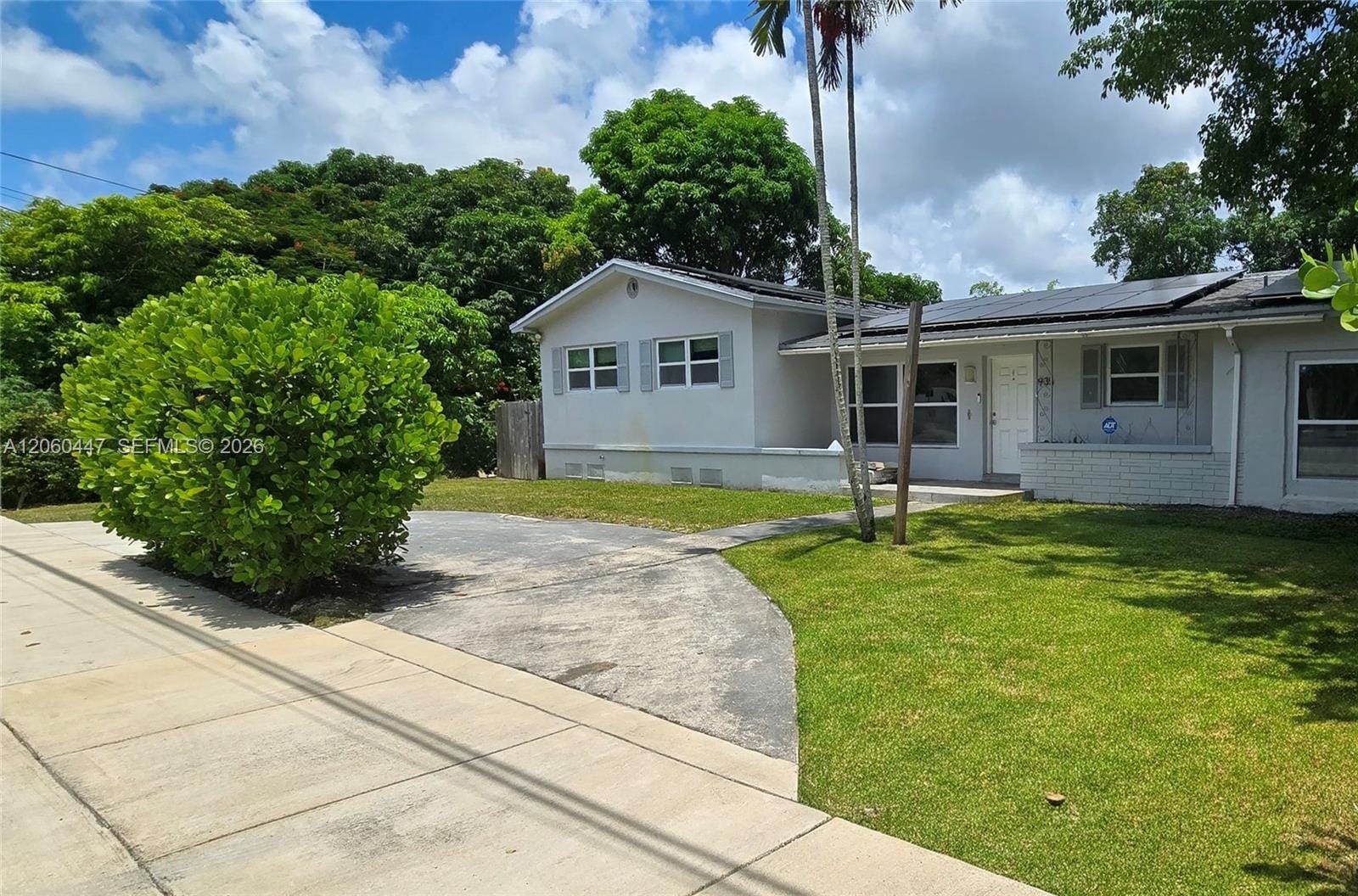 935 NE 149th Street, Miami, FL 33161 photo 2