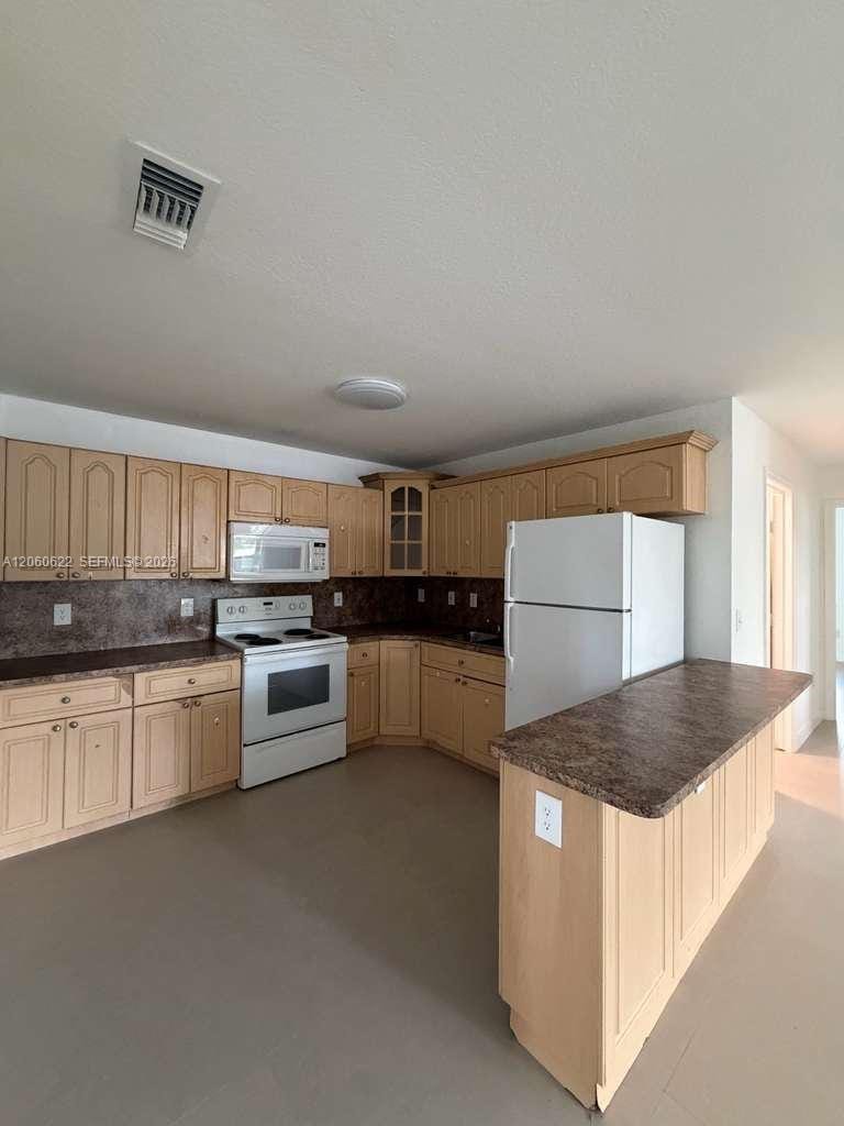 10501 SW 172nd Street 10501 — photo 3