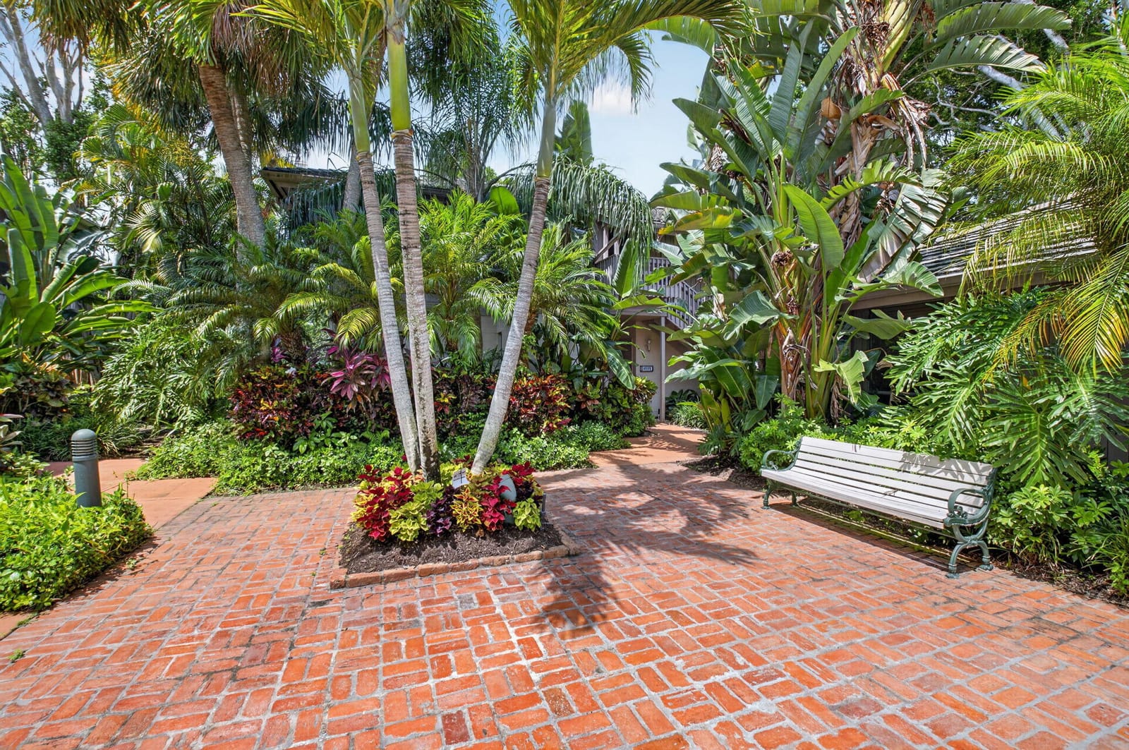 6957 Rain Forest Drive E 4 U — photo 2