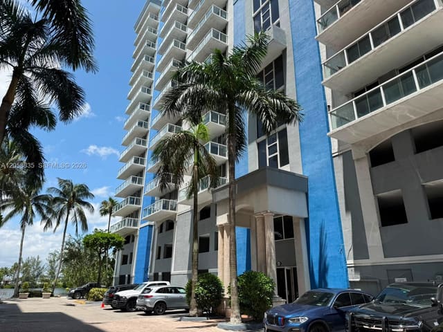 5085 NW 7th Street 406, Blue Lagoon, Miami, FL