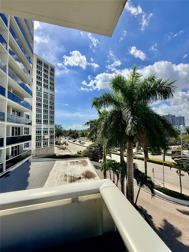 3140 S Ocean Drive 310, Hallandale Beach, FL 33009