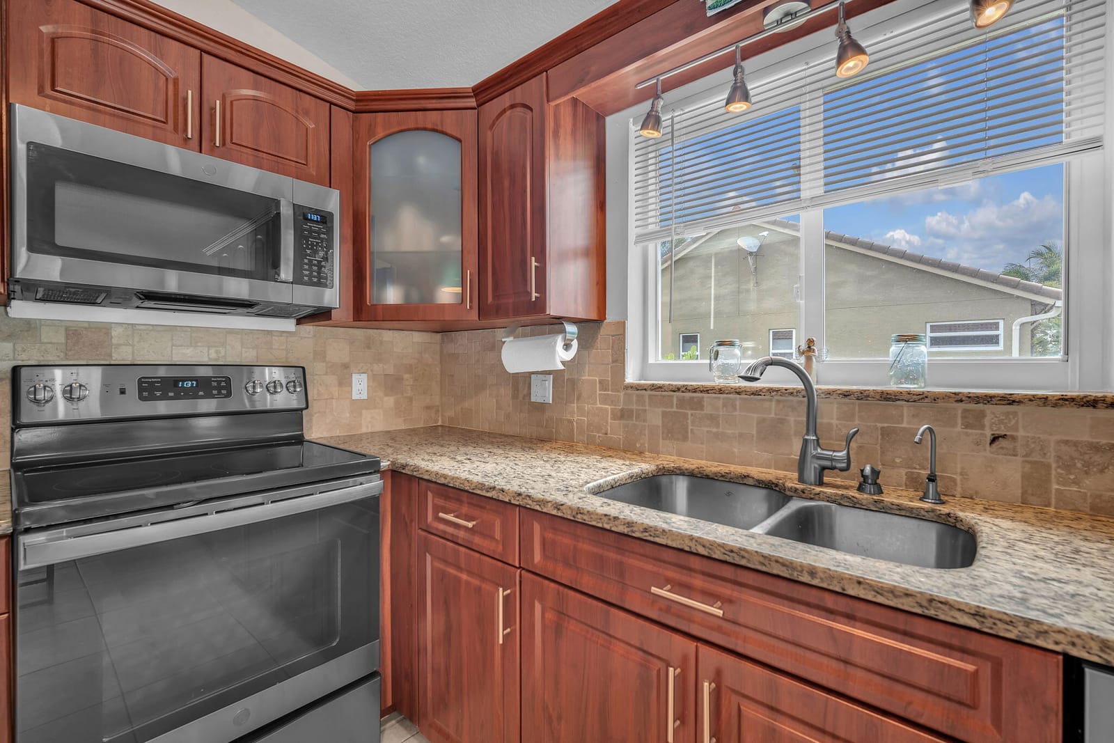 8576 WINDY Circle — photo 12