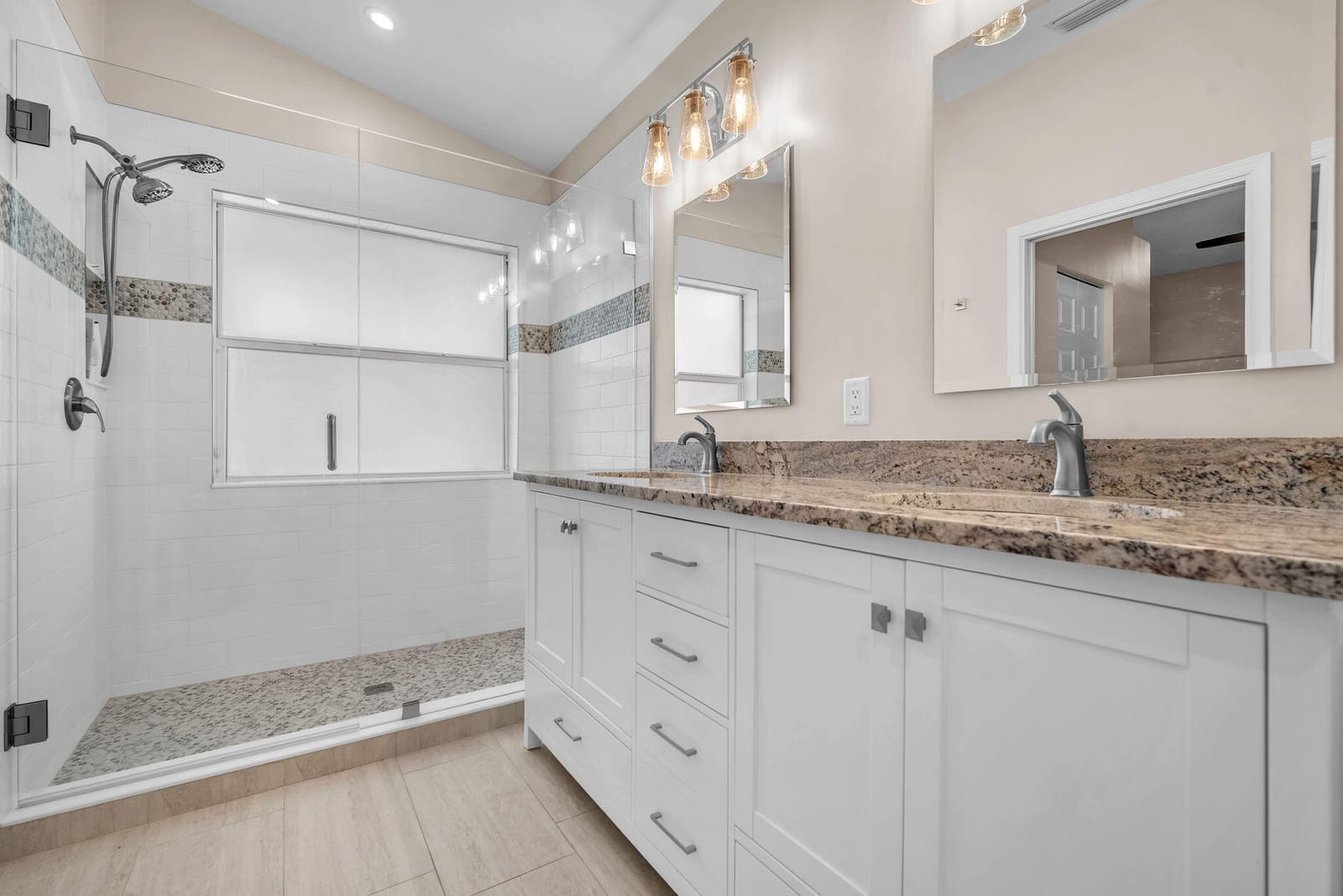 8576 WINDY Circle — photo 3