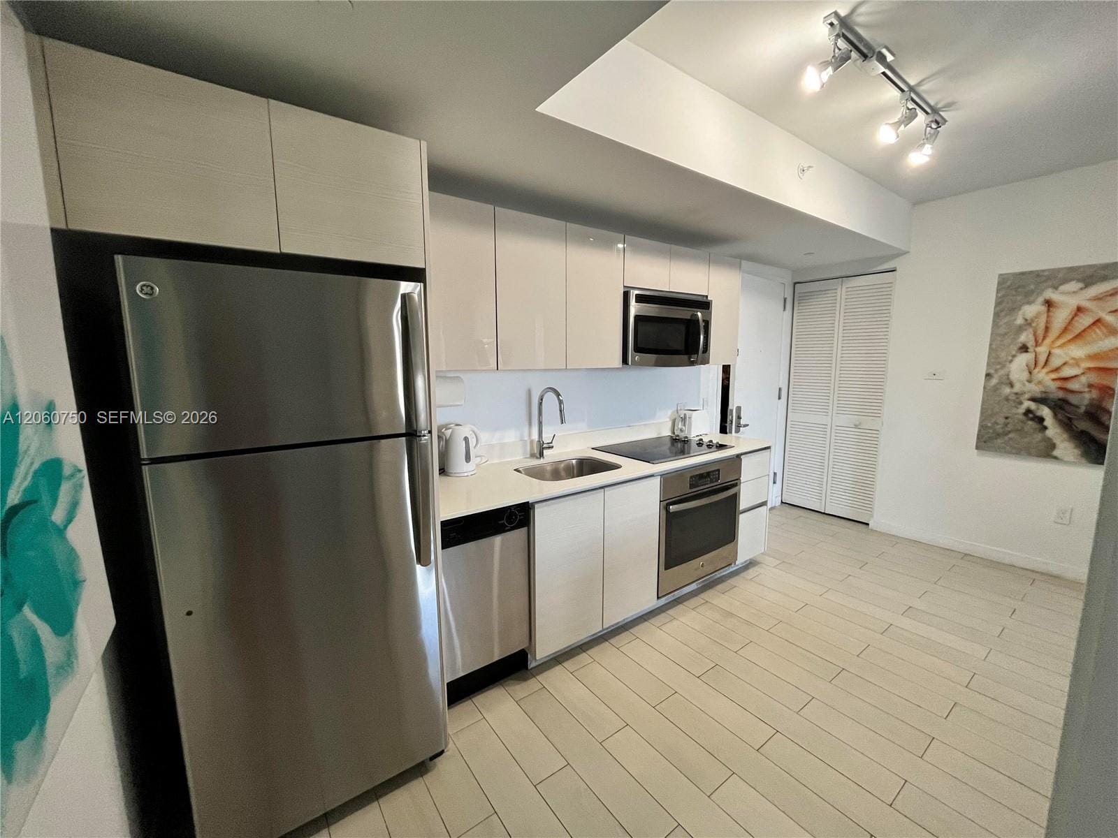 2602 E Hallandale Beach Boulevard 1105 — photo 9