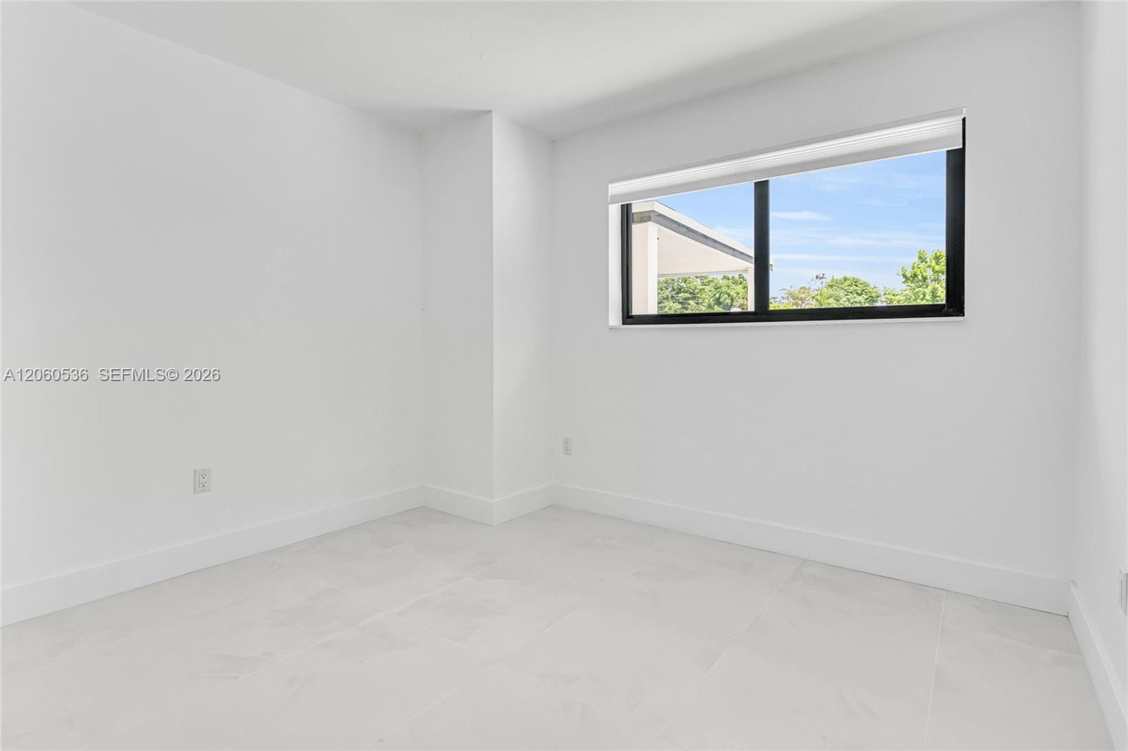 30 NE 193rd Terrace, Miami, FL 33179 photo 24