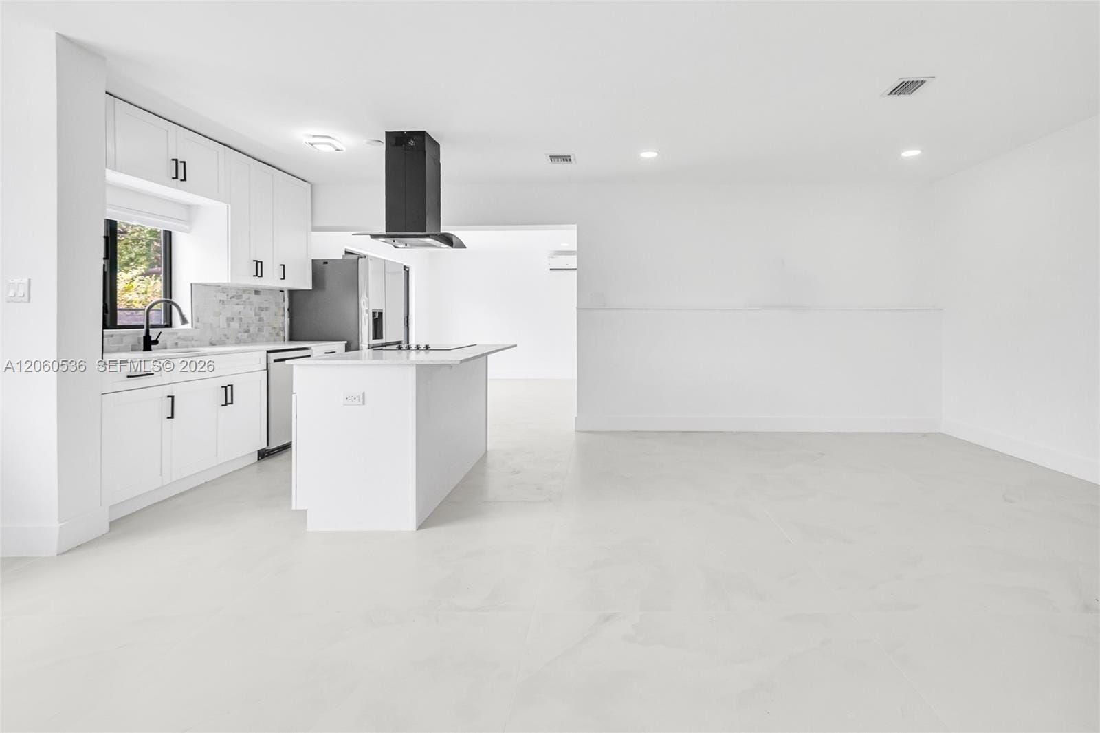 30 NE 193rd Terrace, Miami, FL 33179 photo 9
