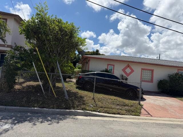 1585 W 36TH Street — photo 2